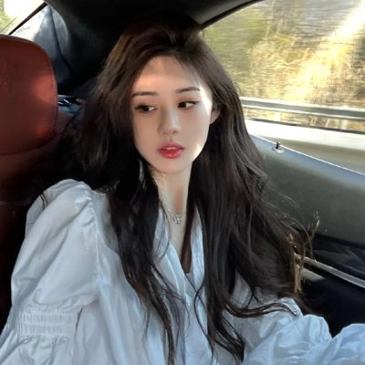 滚动的钢蛋